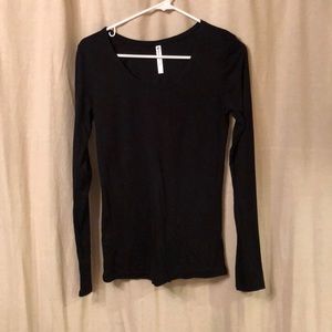 Fabletics Black long sleeve shirt